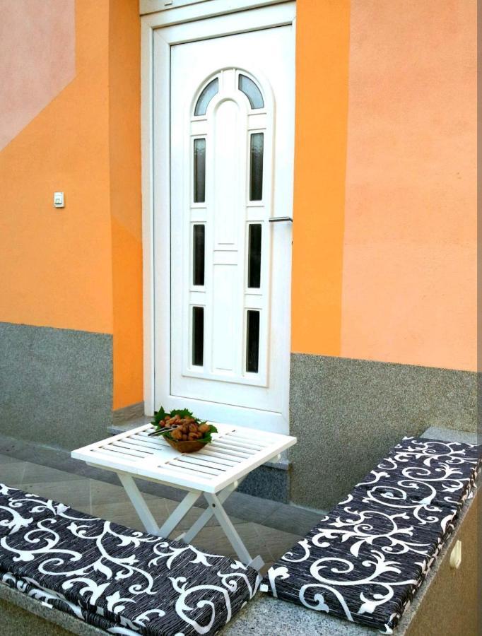 Apartment Ory Near The City Center With Free Parking Pula Extérieur photo