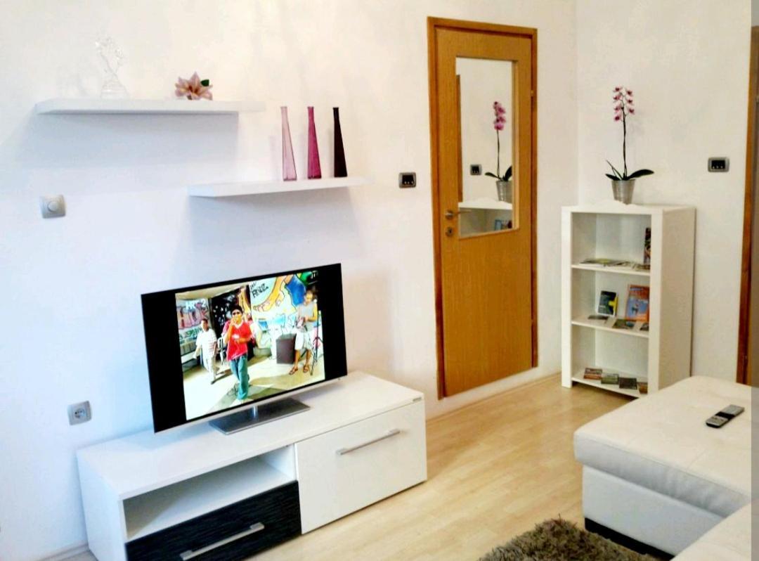 Apartment Ory Near The City Center With Free Parking Pula Extérieur photo